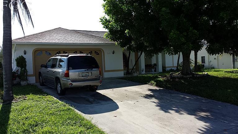 1st image of 319 SE 20th Ct