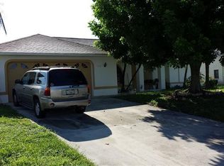 319 SE 20th Ct, Cape Coral, FL 33990