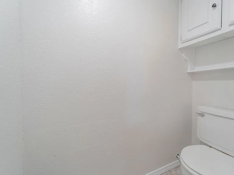 3120 Shadybrook Dr — Photo 3