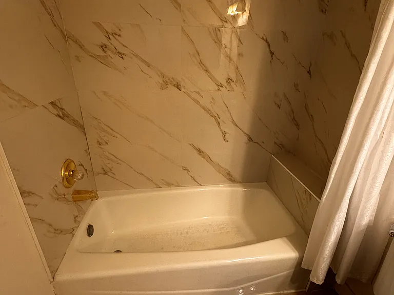 415 W Lexington Dr #2 — Photo 18