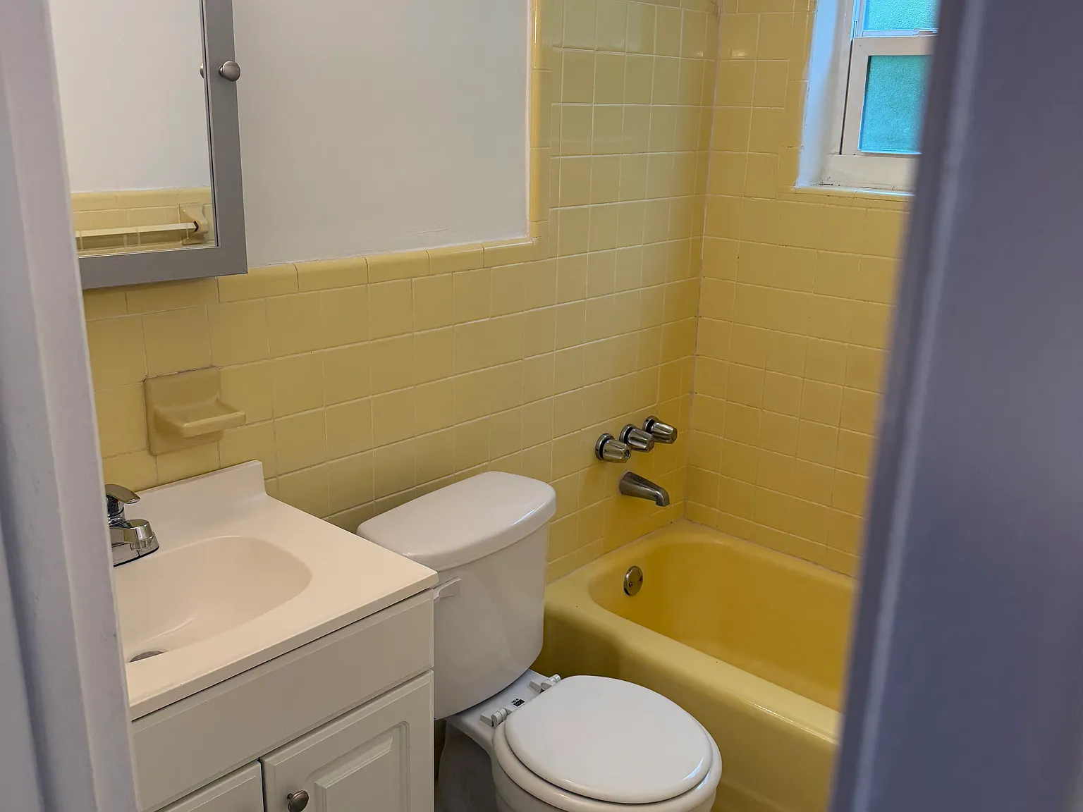 1 bed, 550 sqft, $1,500 — Photo 3