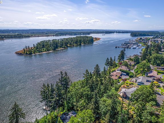 3rd image of River Cliffs Dr