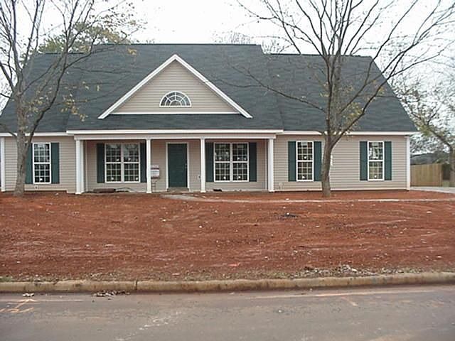 2nd image of 251 Grove Ln