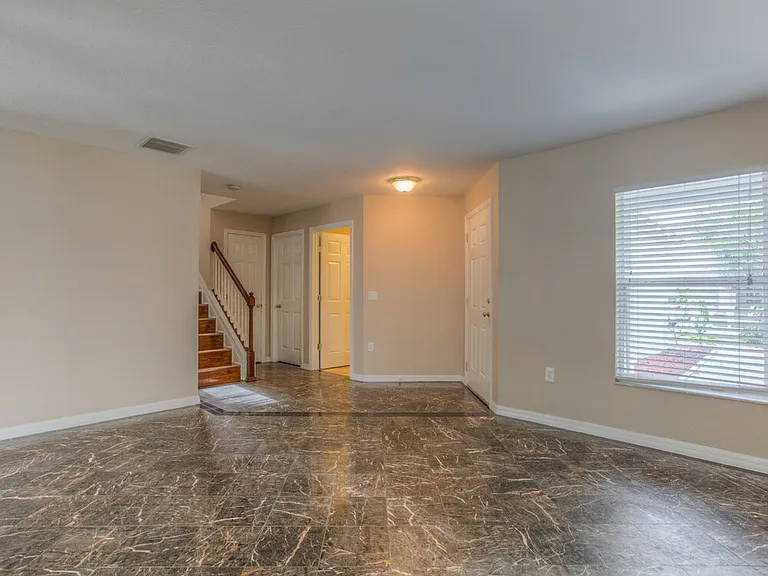 12116 Tree Haven Ave — Photo 3
