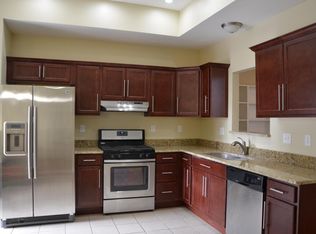 2711 Price Ave #1, Cincinnati, OH 45204