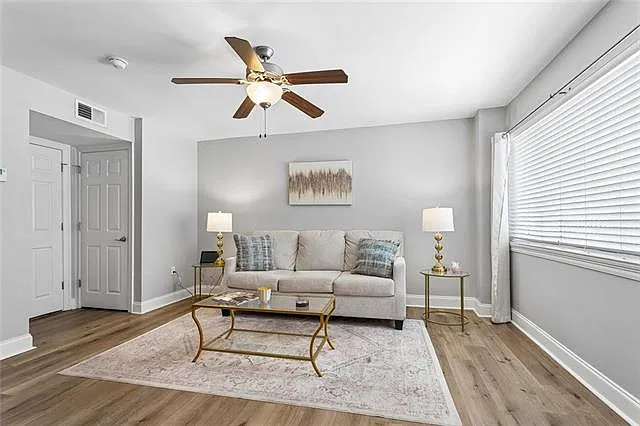 500 Lake Marina Dr — Photo 2