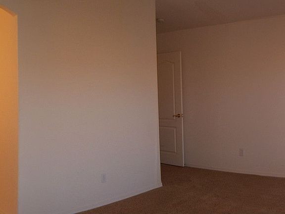 5th image of 2439 Topanga Dr