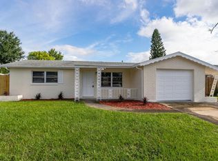 3054 Salisbury Dr, Holiday, FL 34691
