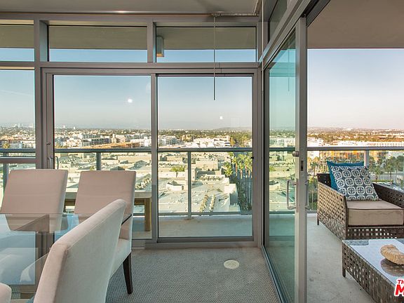 5th image of 13700 Marina Pointe Dr Unit 1124