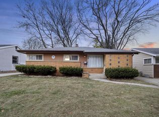 8626 W Lawrence Ave, Milwaukee, WI 53225