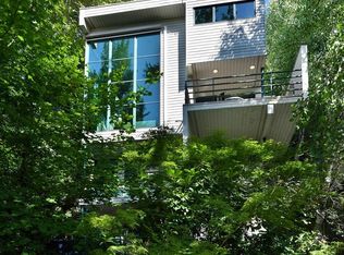 642 32nd Ave E, Seattle, WA 98112