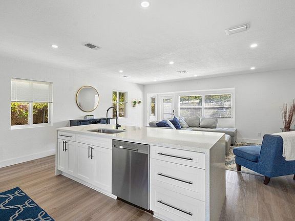 3rd image of 1405 NW 5th Avenue