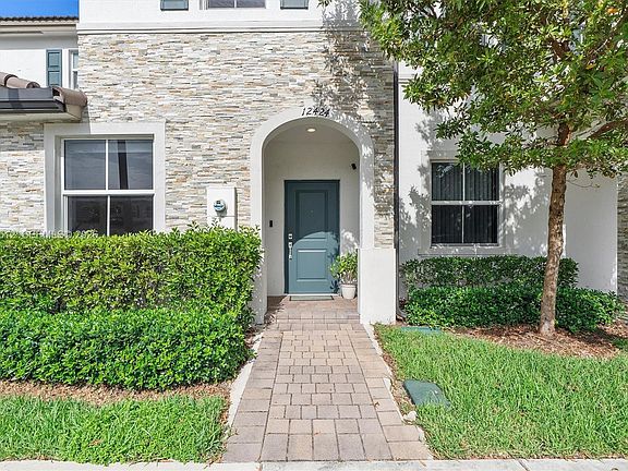 4th image of 12424 NW 23rd Ct