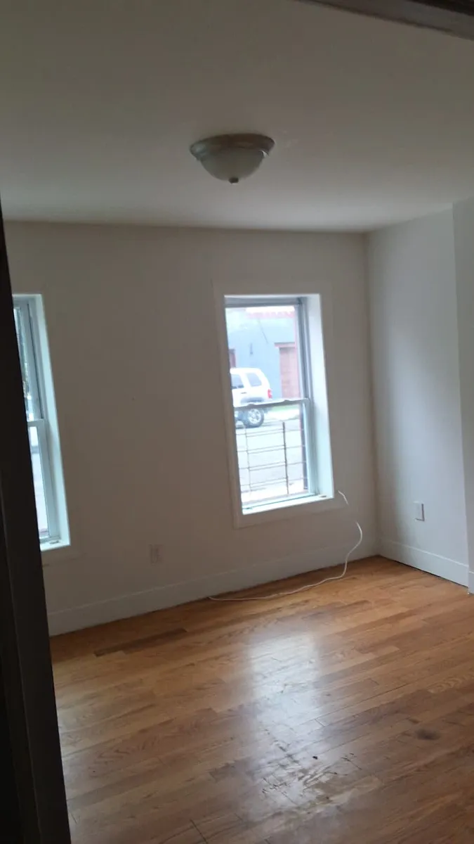 Building Photo - 141 William St #3