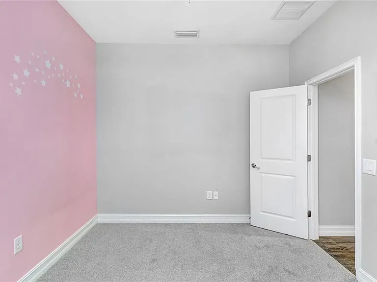 16325 Hyde Manor Dr — Photo 22