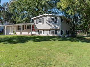 135 Oakland Pl, Battle Creek, MI 49015