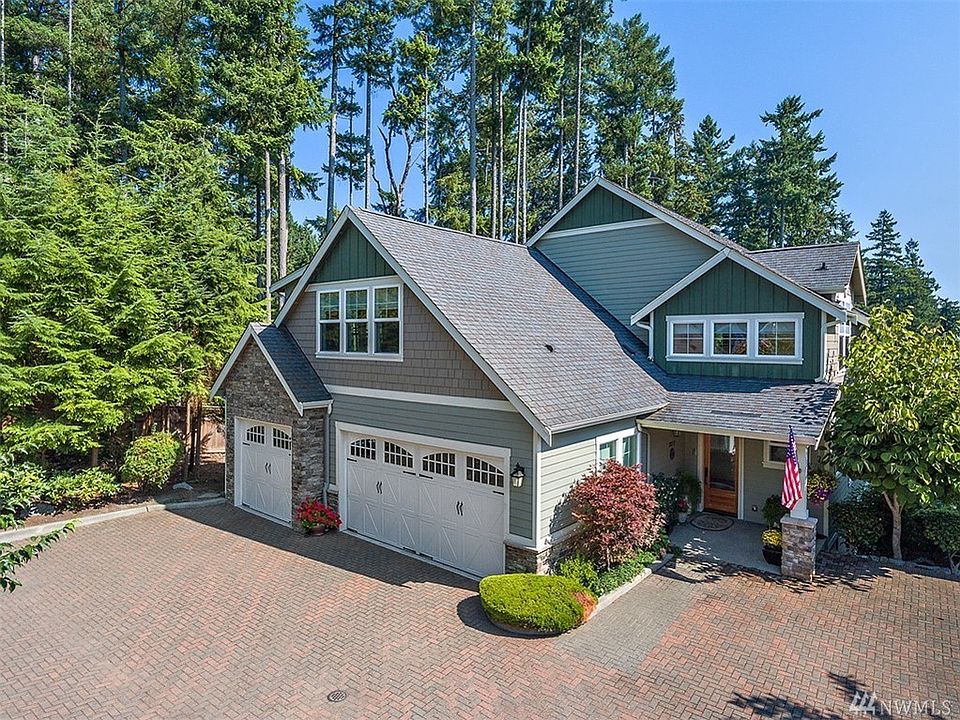 1st image of 3217 Emerald Ln