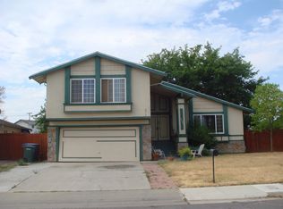 6789 Rancho Adobe Dr, Sacramento, CA 95828