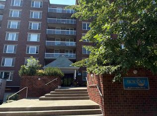 85 Spinnaker Dr #402, Halifax, NS B3N 3E3