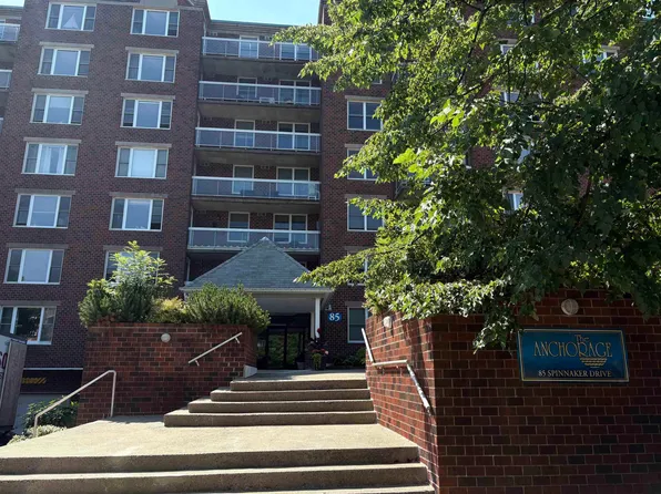 85 Spinnaker Dr #402, Halifax, NS B3N 3E3