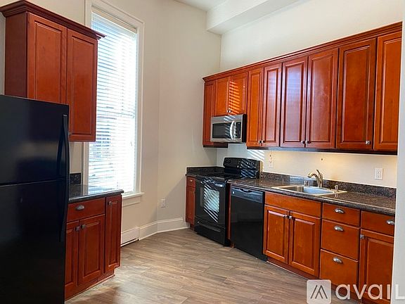 4th image of 1312 Wisconsin Ave #106
