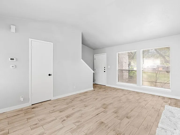 PM2-AUS7505 Saint Amant Pl — Photo 6