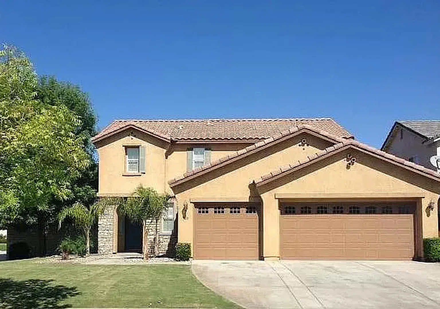 Coming Soon! Gorgeous 4 Bedroom 3 Bath Home In An Hoa Community — Photo 1