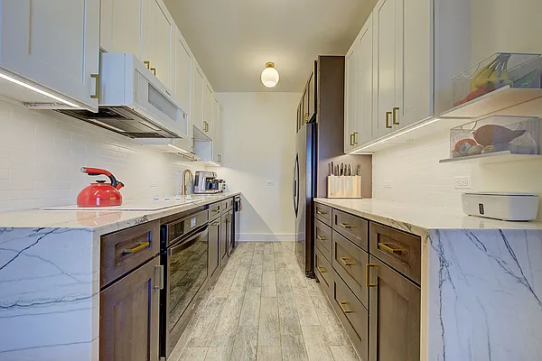 Sold by Akam Sales and Brokerage | media 9