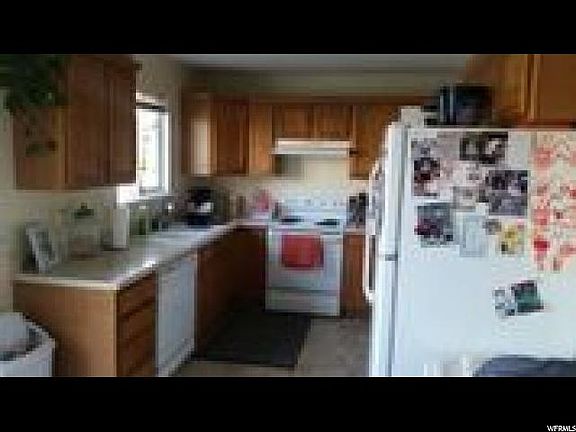 3rd image of 2226 W Davencrest Ln