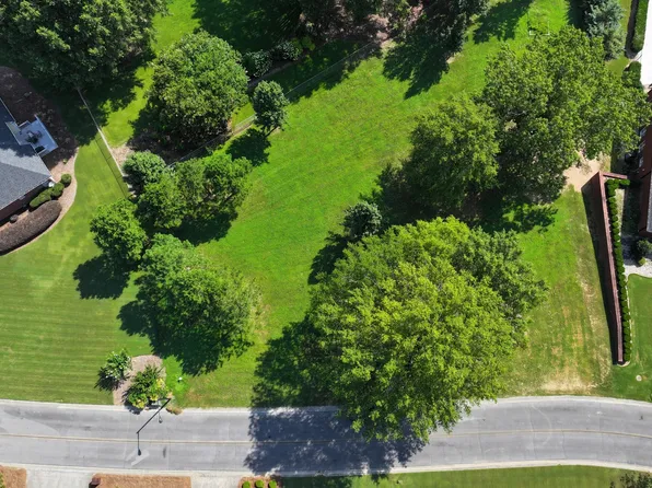 110 Vogel St NE, Calhoun, GA 30701