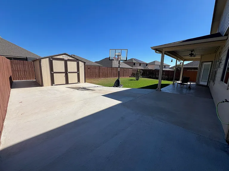5561 Othello Dr — Photo 58