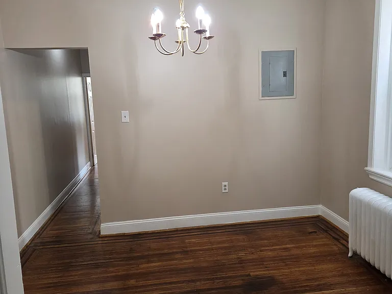 5222 Chestnut St #1R — Photo 1
