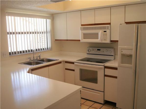 13717 Yarmouth Dr APT B