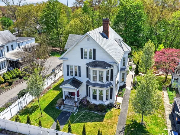 43 Plymouth St, Holbrook, MA 02343