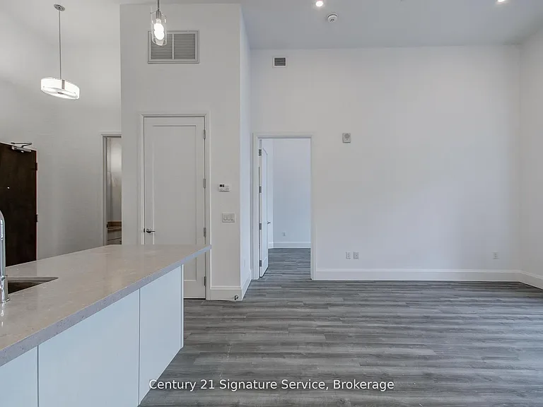118 King St E #LPH16 — Photo 16
