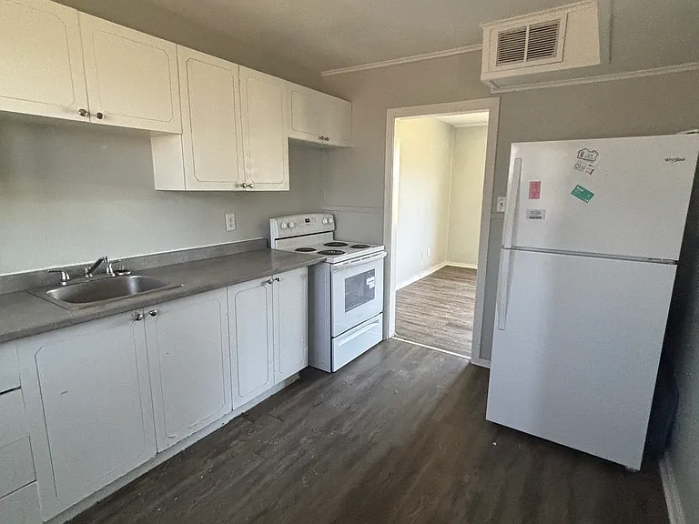 18 Caen Ct #4 — Photo 15