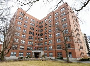 1585 Ridge Ave APT 306, Evanston, IL 60201