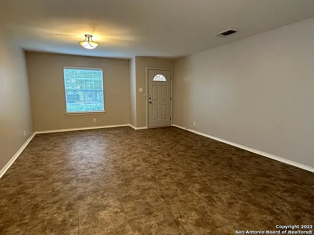 2111 Red Rock Xing — Photo 2