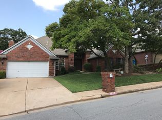 1009 Fox Hill Dr, Edmond, OK 73034
