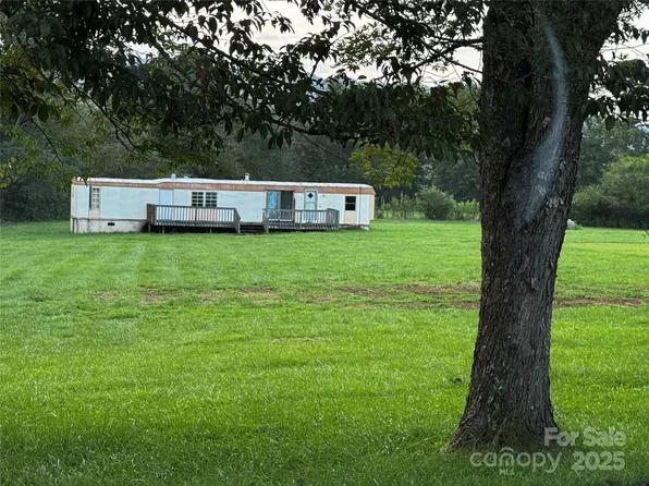3944 Hollywood Ridge Rd, Lenoir, NC 28645