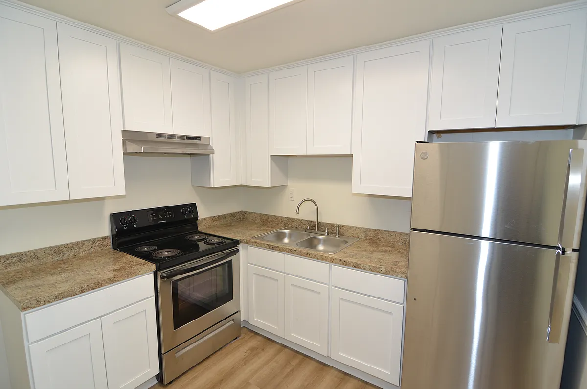 Building Photo - 4661 S Cape Henry Ave #B