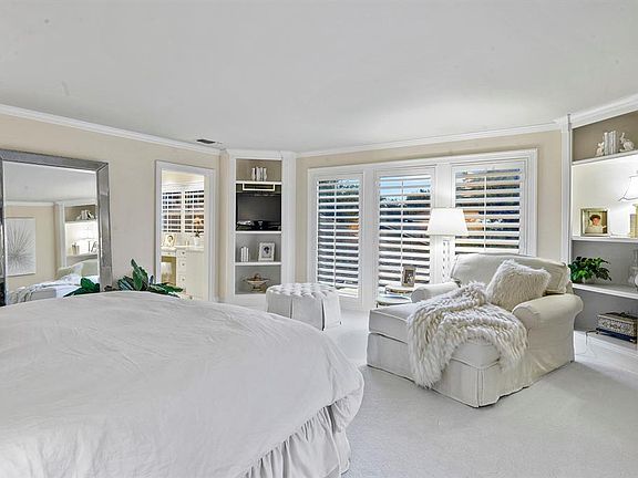 4th image of 2511 Little Creek Dr