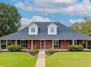 1301 Spring Tree Ln, Kilgore, TX 75662