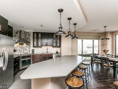 10 E Lee St UNIT 1209, Baltimore, MD, 21202