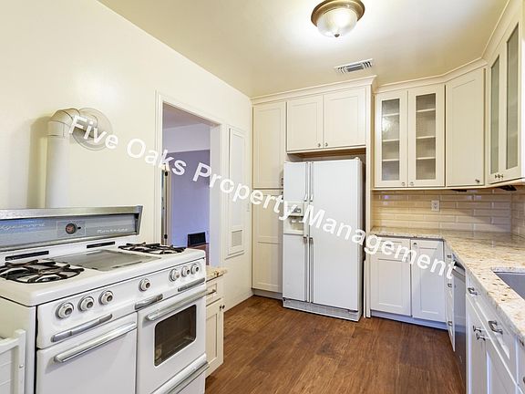 5th image of 2280 10th Ave