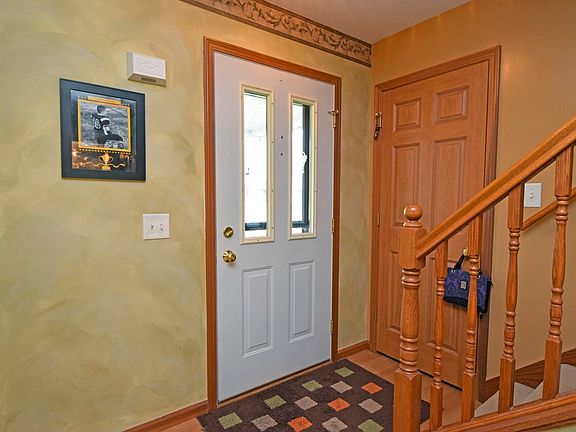 3rd image of 399 Lorelei Dr
