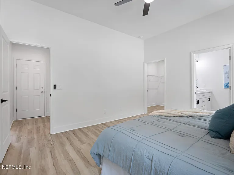 7465 Donald St — Photo 17
