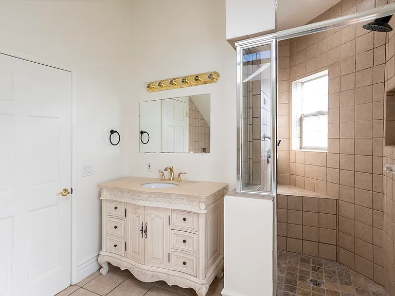 1014 N Gardner St #1015 — Photo 40