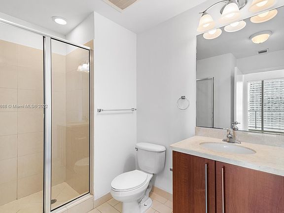 4th image of 1111 SW 1st Ave Townhouse 22