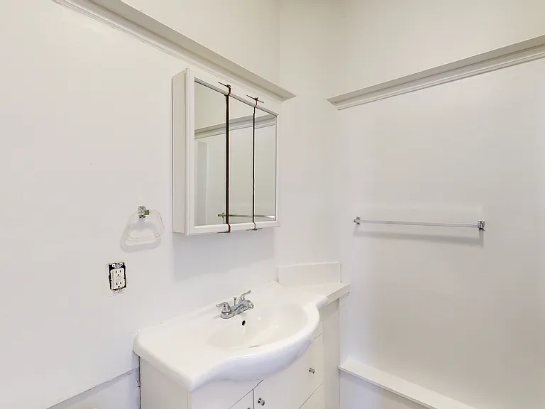 384 Maclaren St #23 — Photo 30